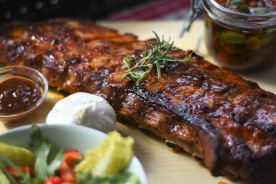 Spare ribs bestellen in IJmuiden